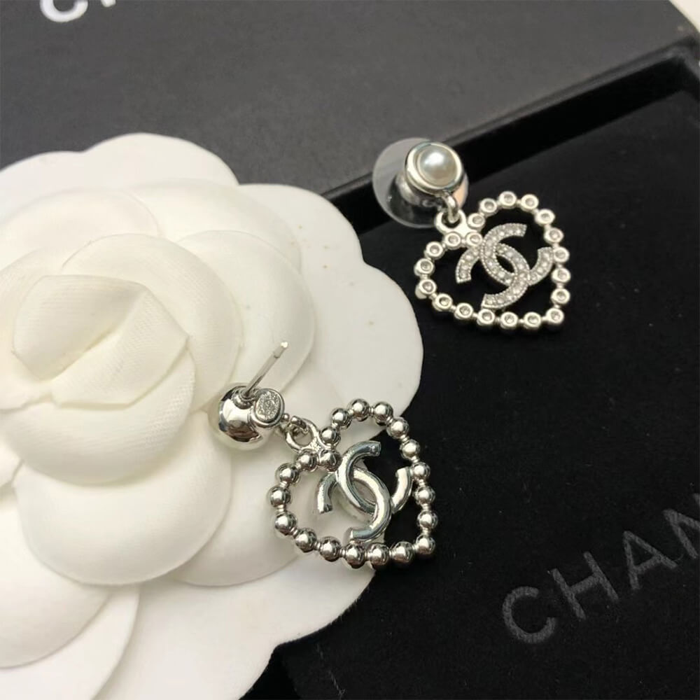 Ch**el D1am0nd EARRINGS