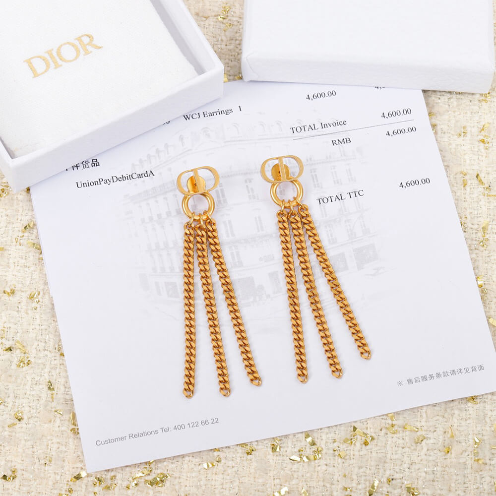 D10r EARRINGS