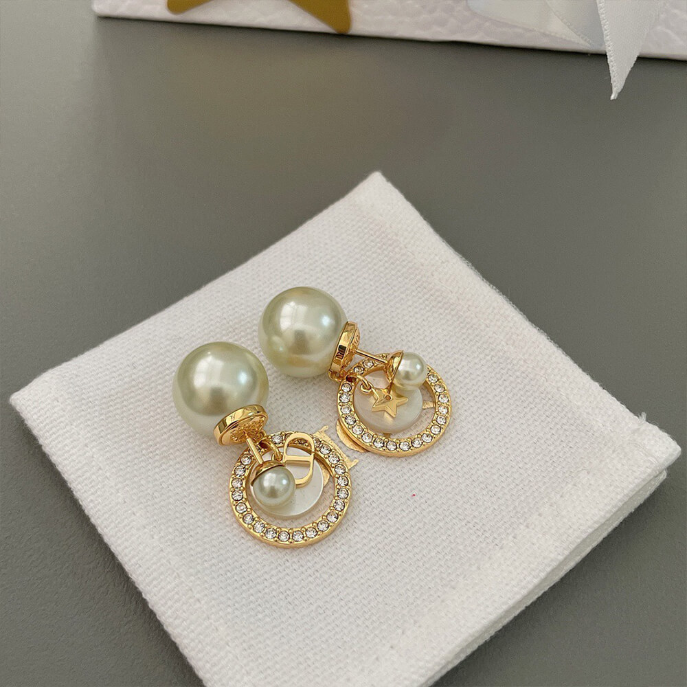 D10r PEARL EARRINGS