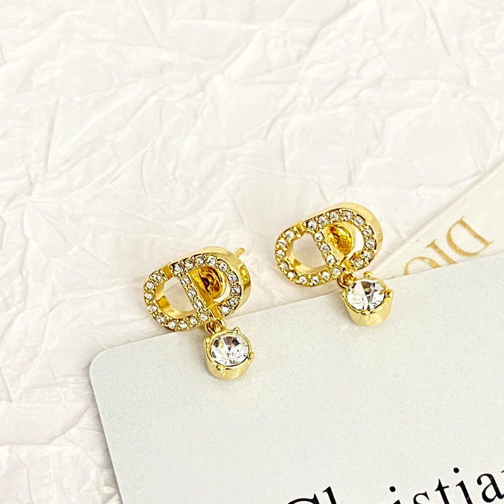 D10r PEARL EARRINGS