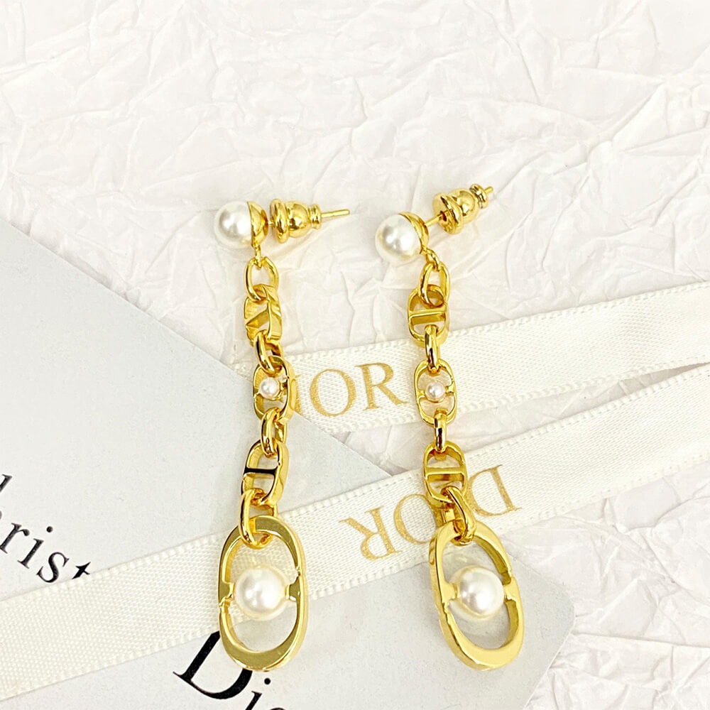 D10r PEARL EARRINGS