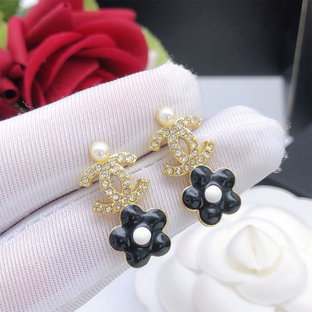 Ch**el D1am0nd EARRINGS