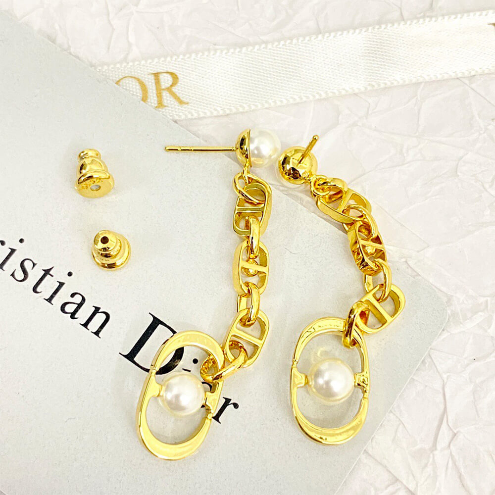 D10r PEARL EARRINGS