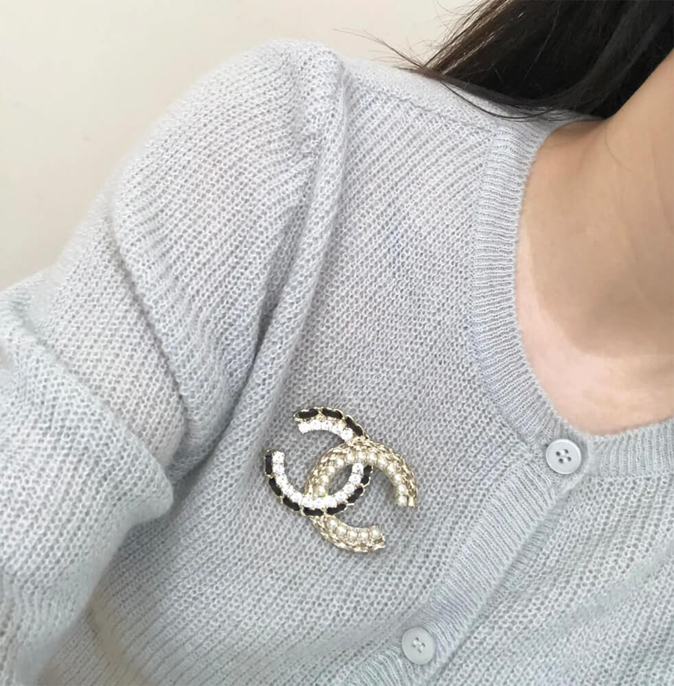 Ch**el BROOCH
