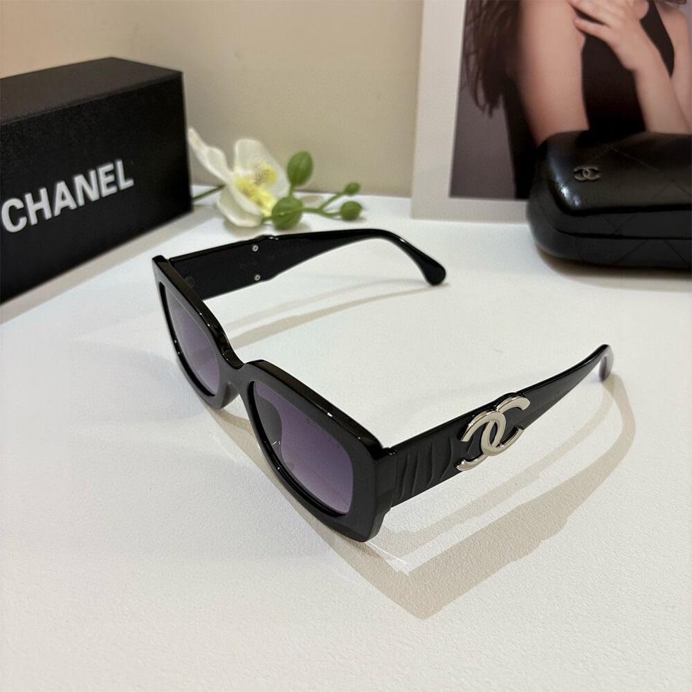 Ch**el SUNGLASSES