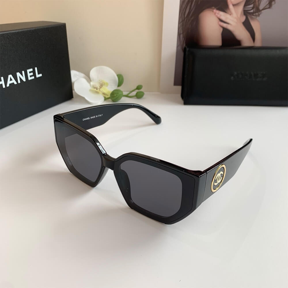 Ch**el SUNGLASSES