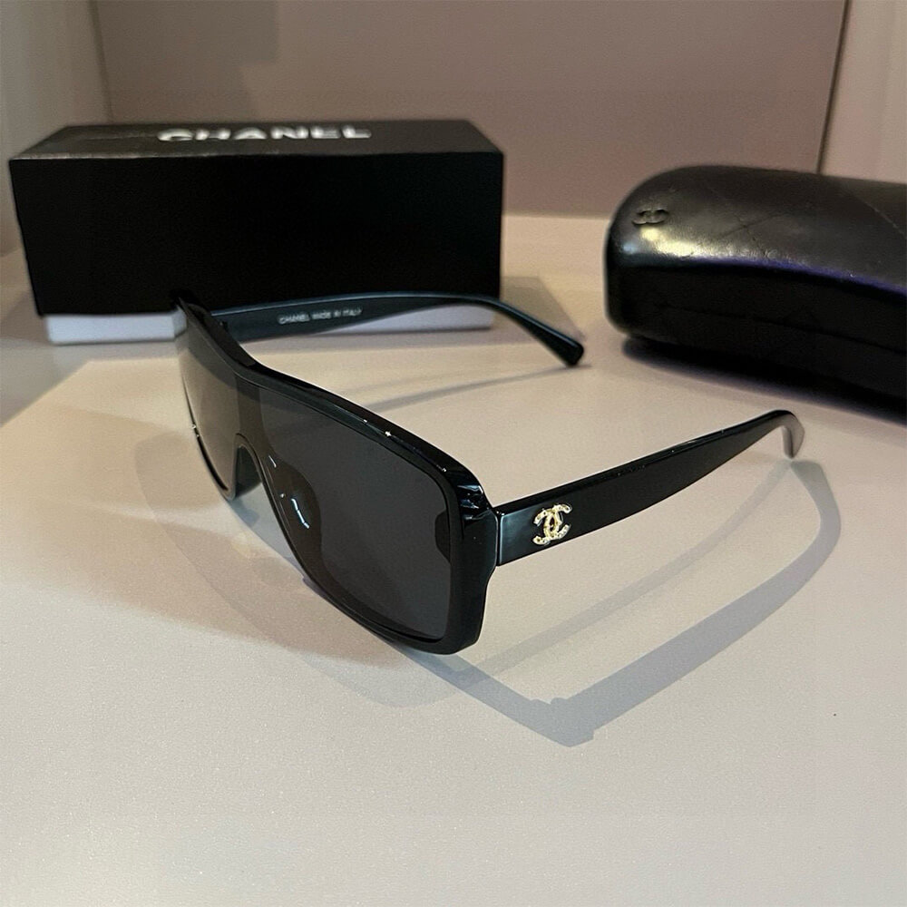 Ch**el SUNGLASSES