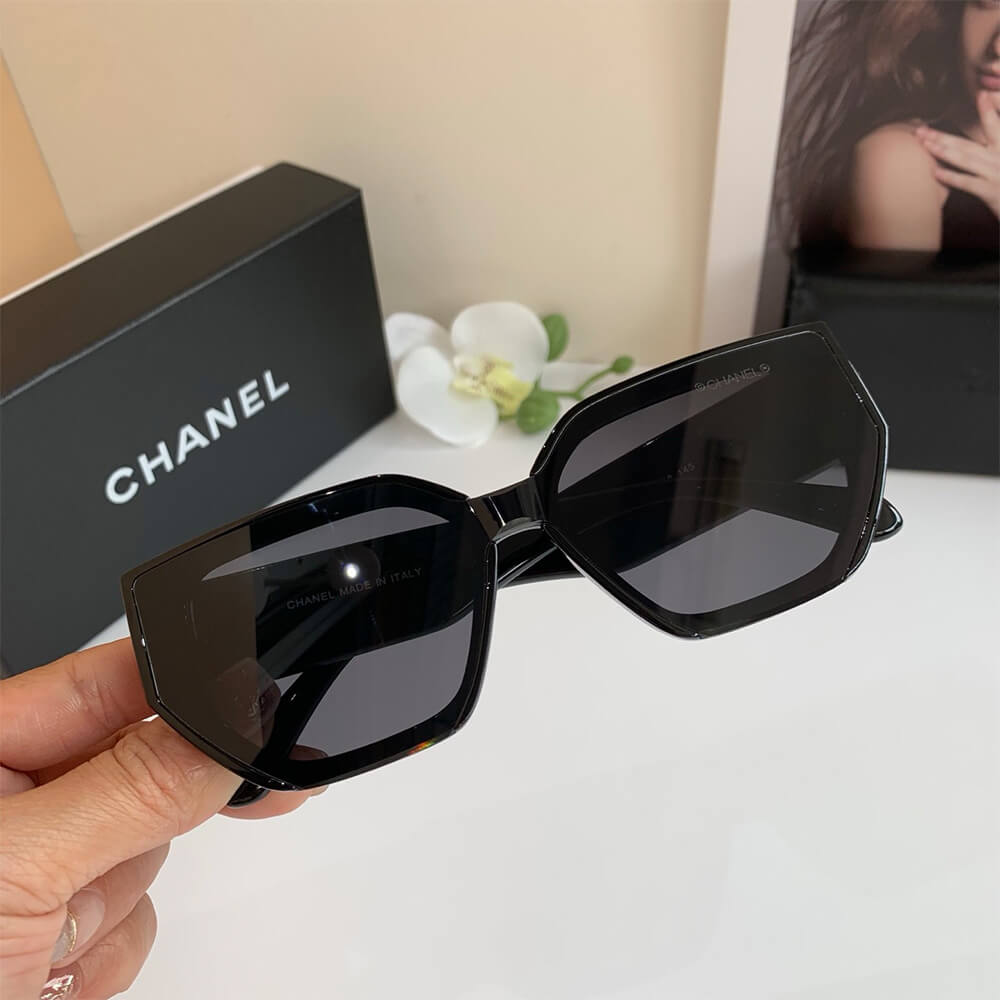 Ch**el SUNGLASSES