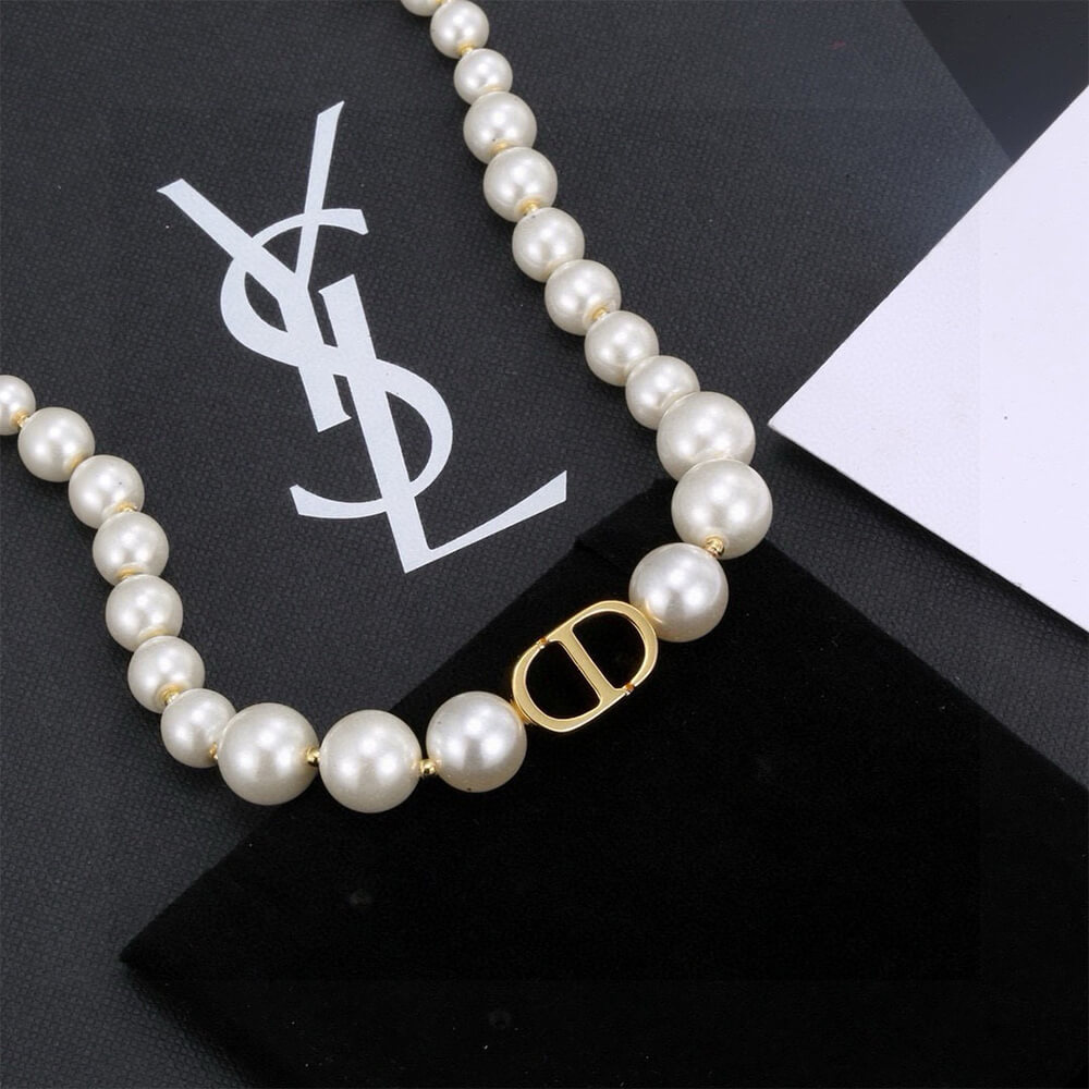 D10r PEARL Necklace