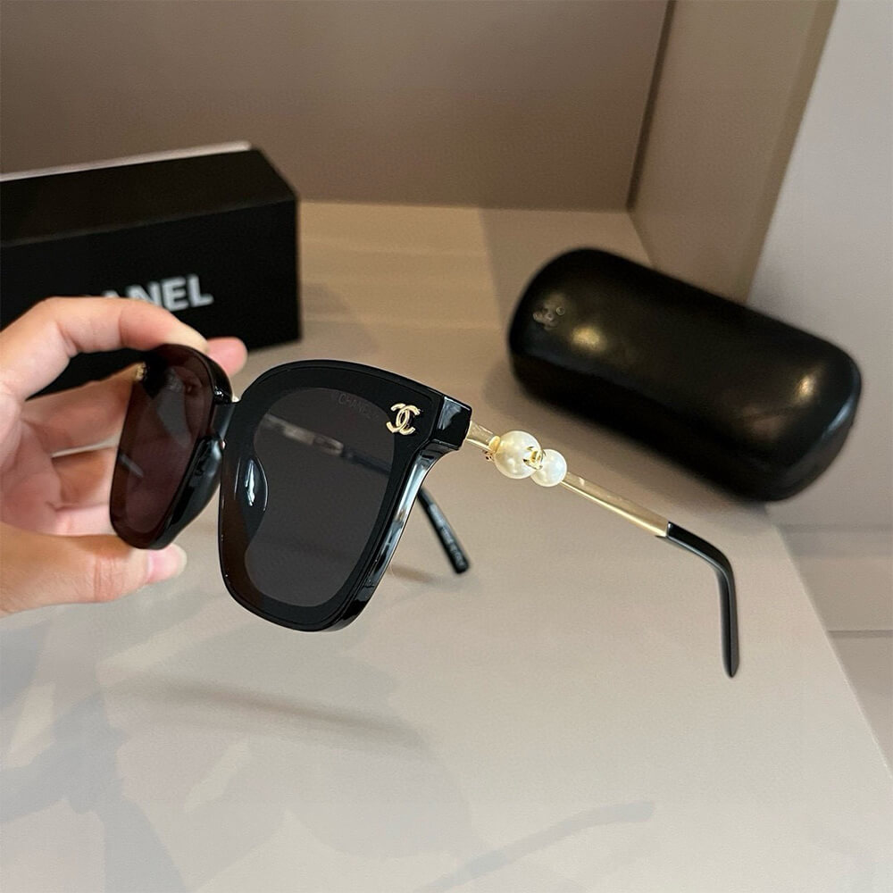 Ch**el SUNGLASSES