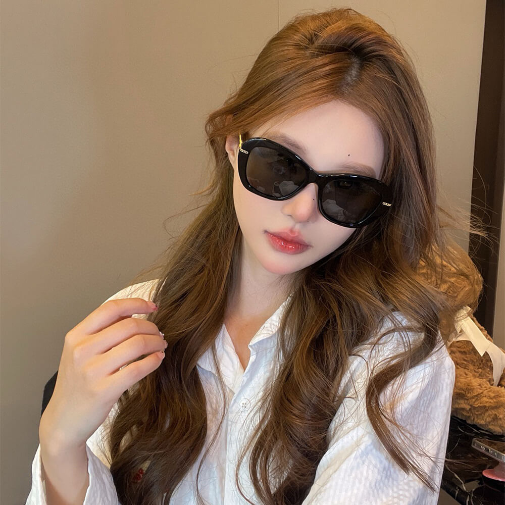 Ch**el SUNGLASSES