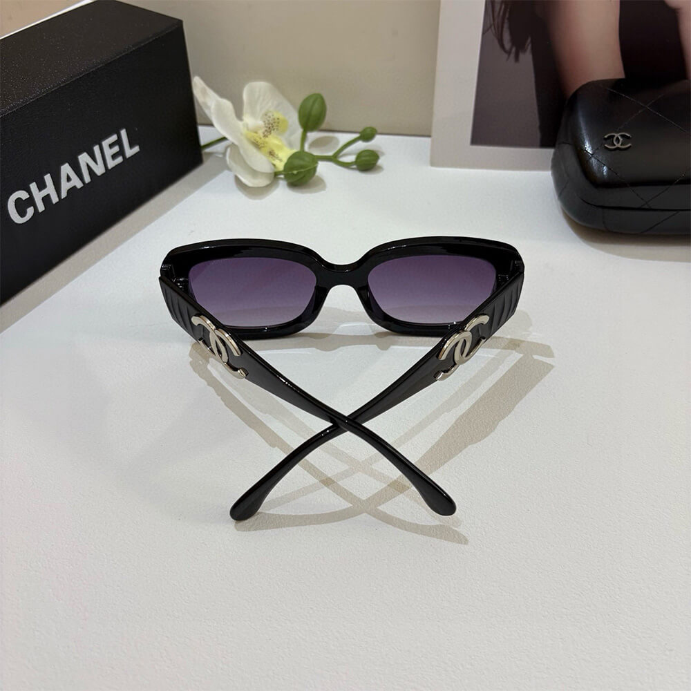 Ch**el SUNGLASSES
