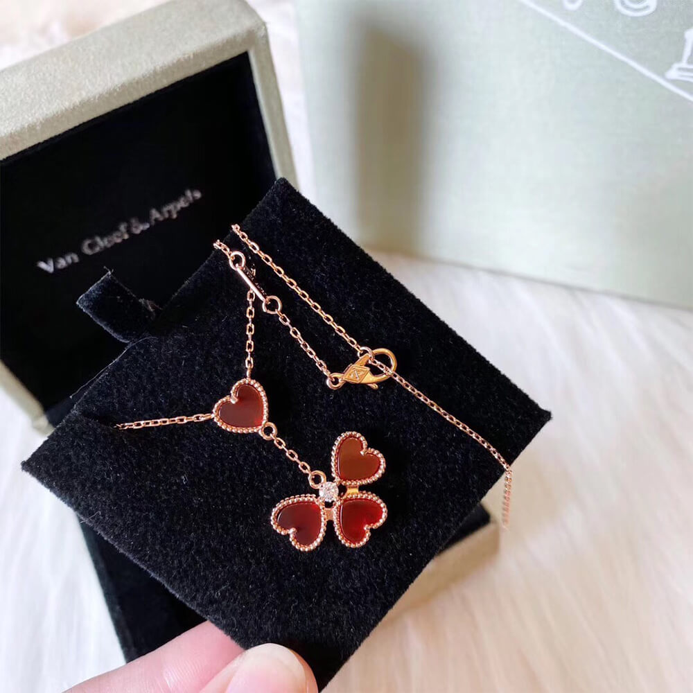 V*n Cl**f & Arpels Necklace