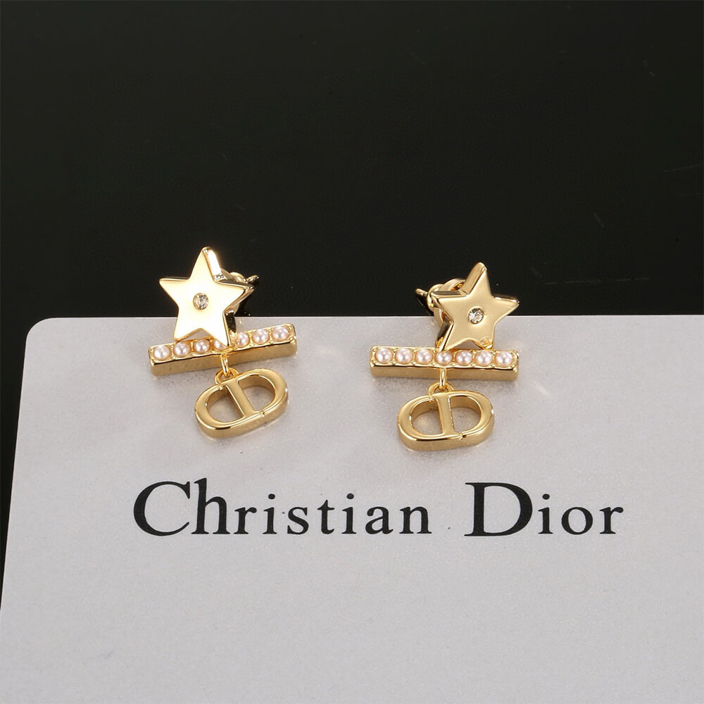 D10r EARRINGS