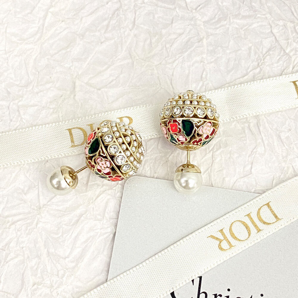 D10r EARRINGS