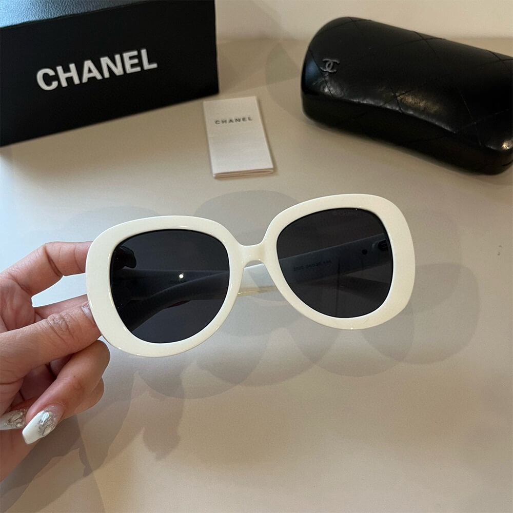Ch**el SUNGLASSES