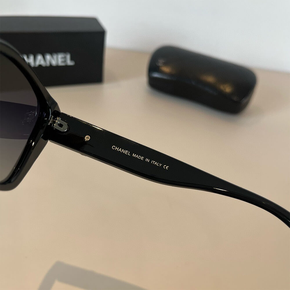 Ch**el SUNGLASSES