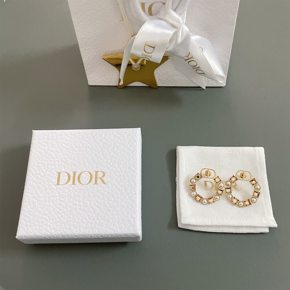D10r EARRINGS