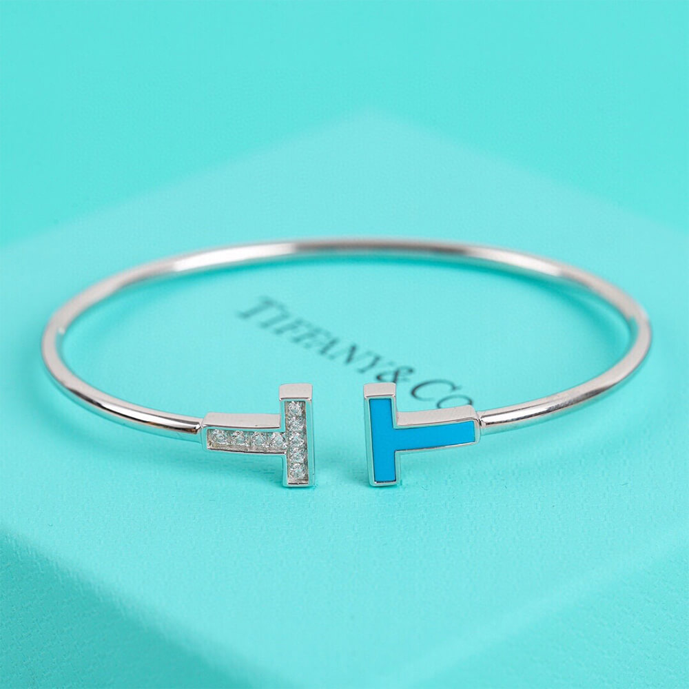 T*f*ny T D1am0nd and Turquoise Wire Bracelet