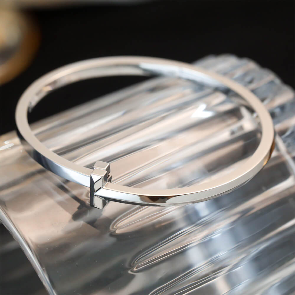 T*f*ny T T1 Narrow Hinged Bangle