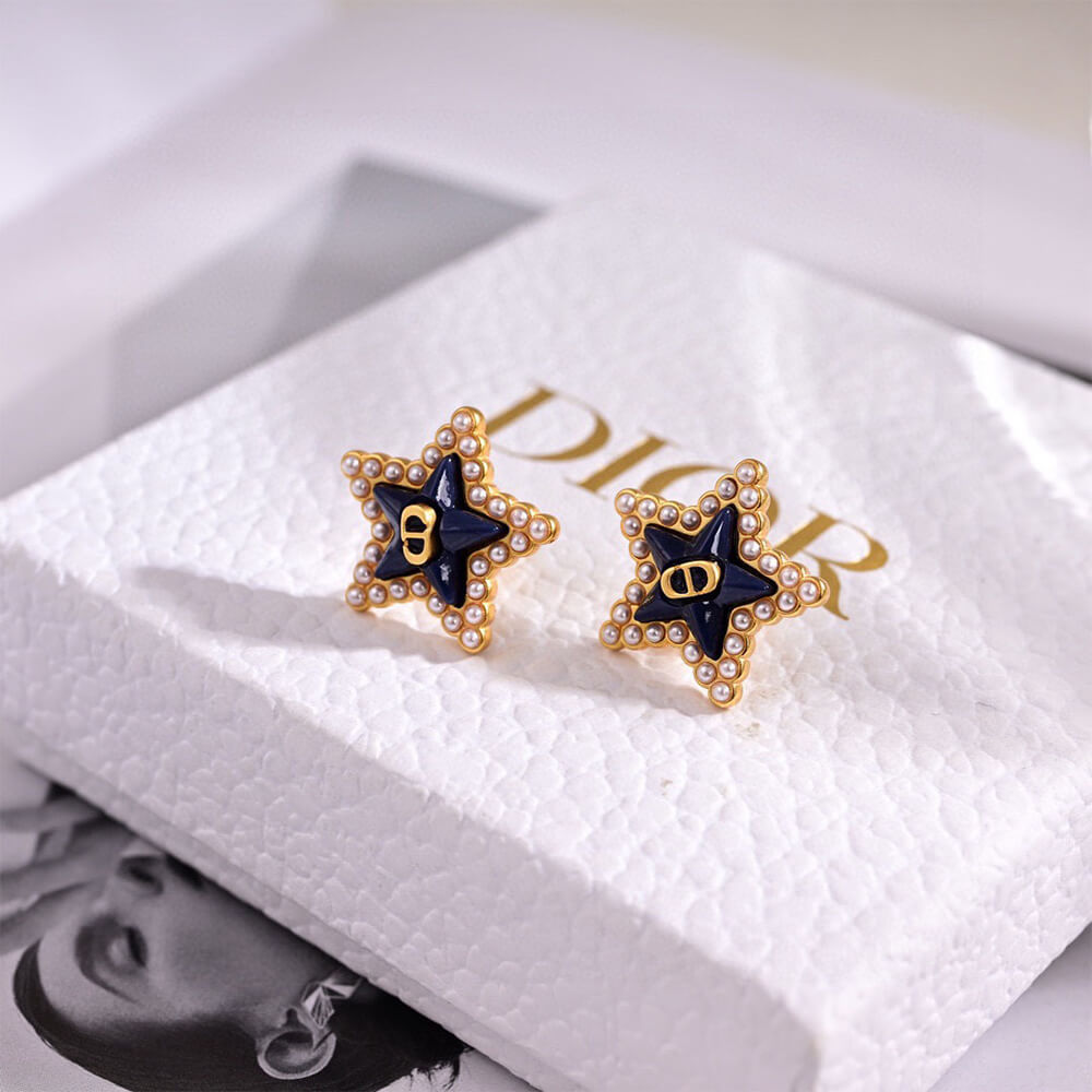 D10r EARRINGS