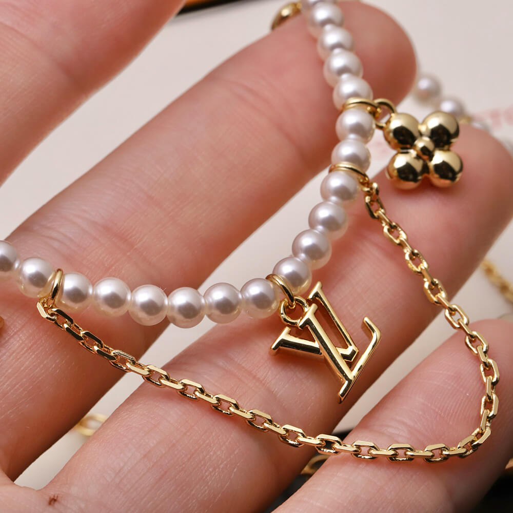 LV Blooming Pearls Necklace