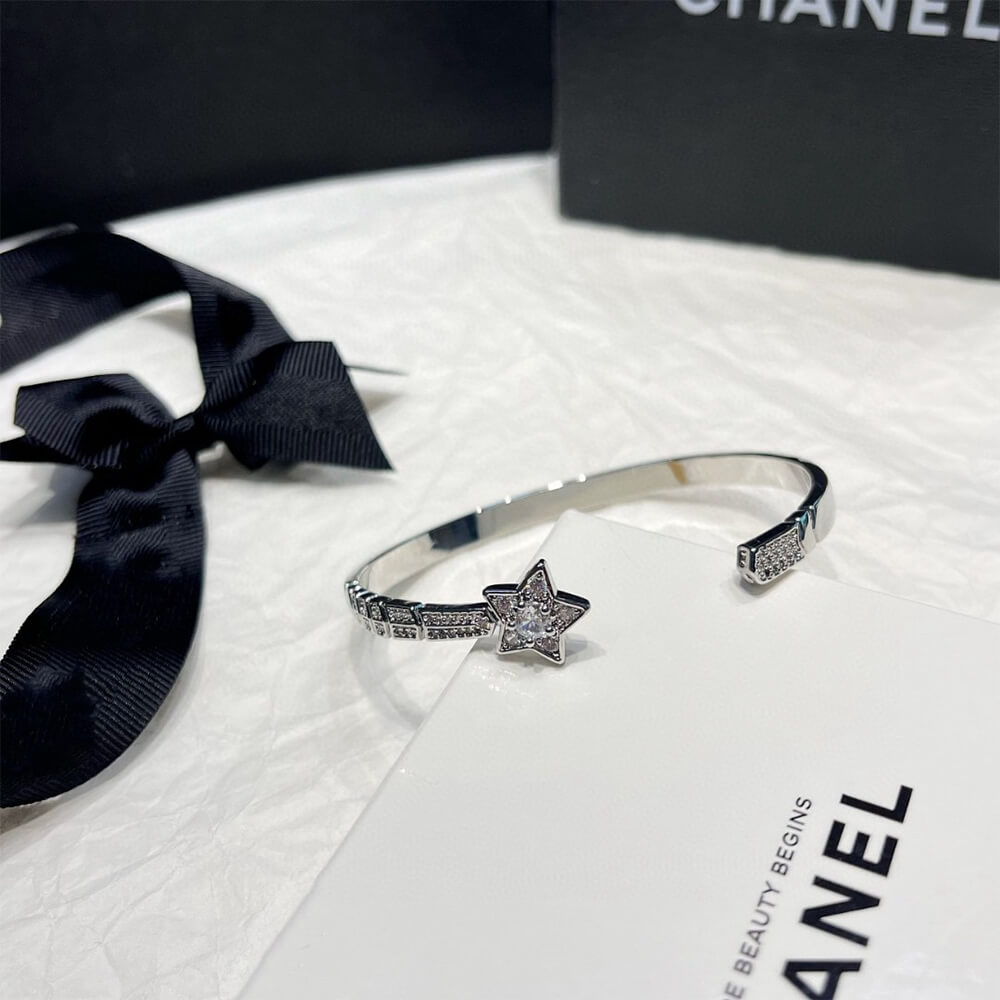 Ch**el Comète Chevron bracelet