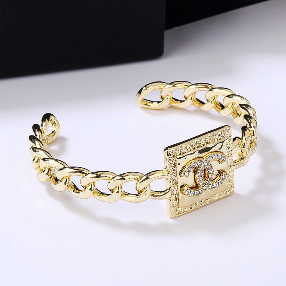 Ch**el bracelet