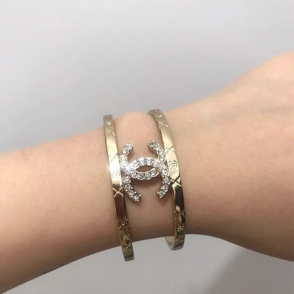 Ch**el bracelet