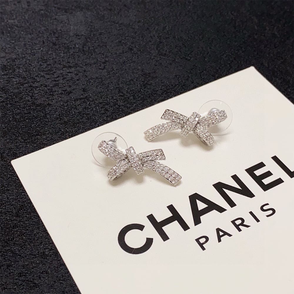 Ch**el COM??TE EARRINGS