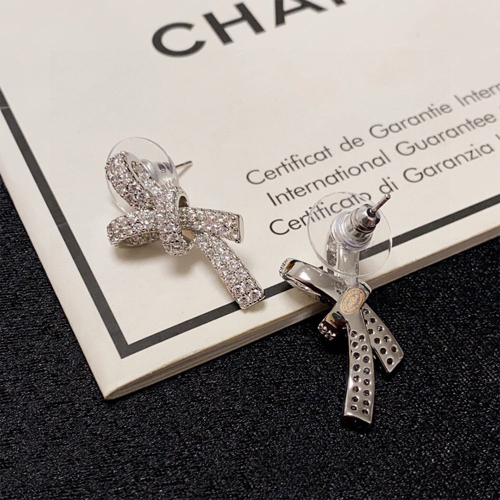 Ch**el COM??TE EARRINGS