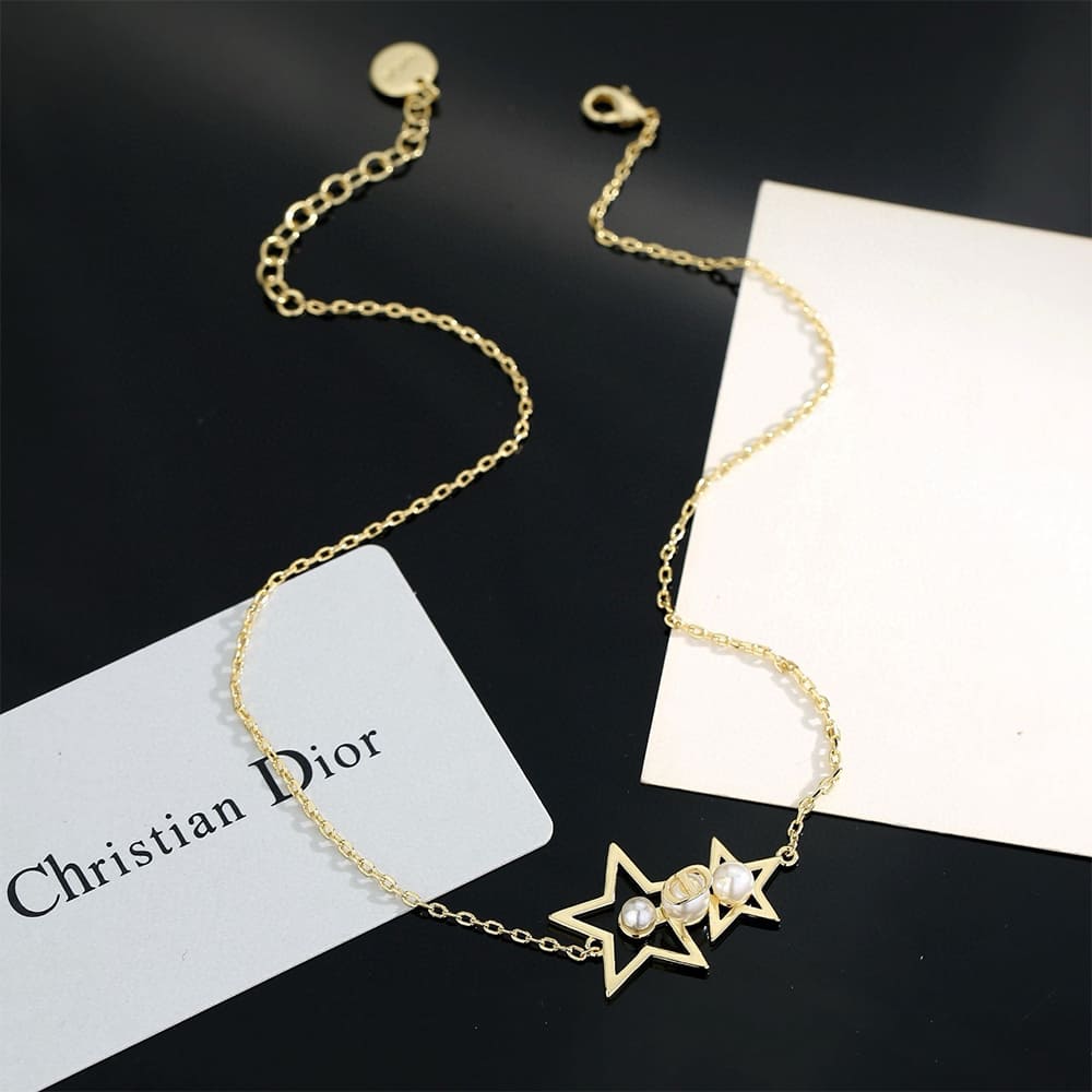 D10r necklace