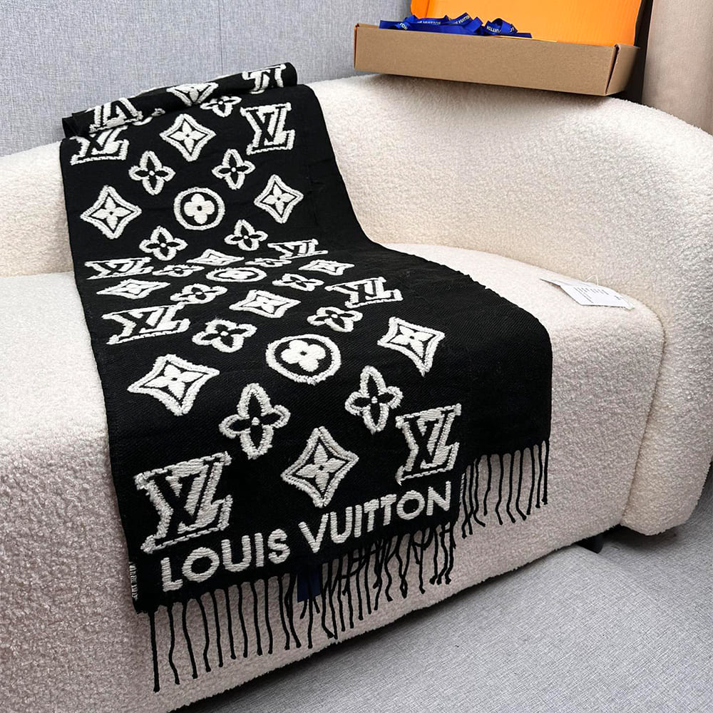 LV 3D Scarf