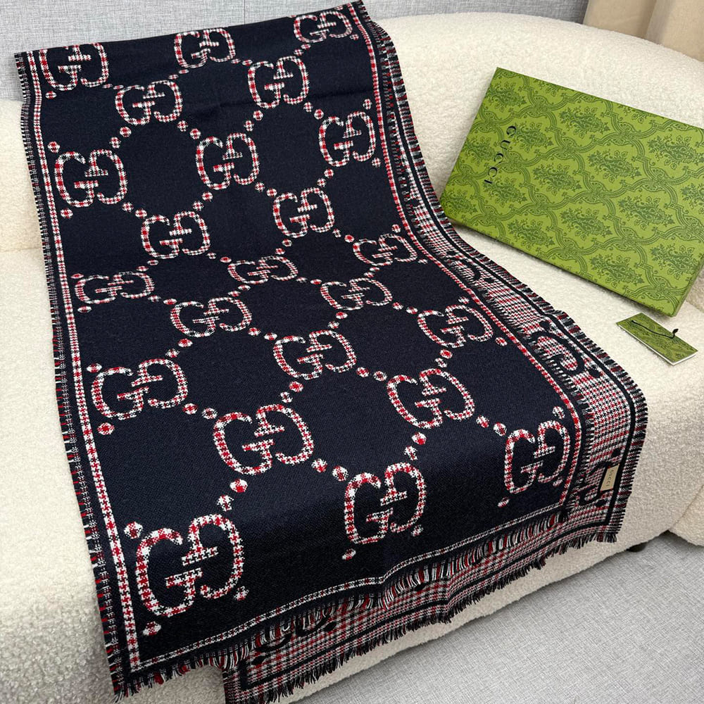Gvc*1 GG wool scarf