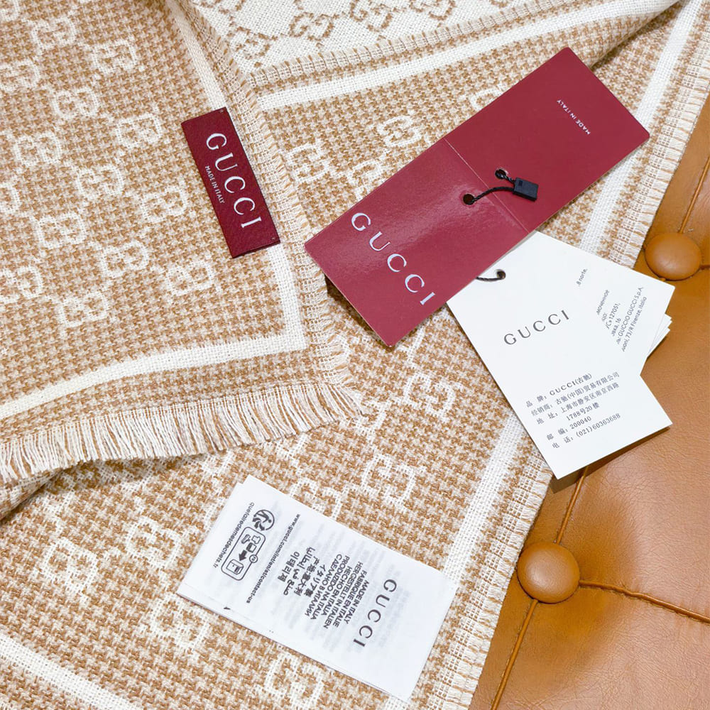 Gvc*1 GG wool scarf