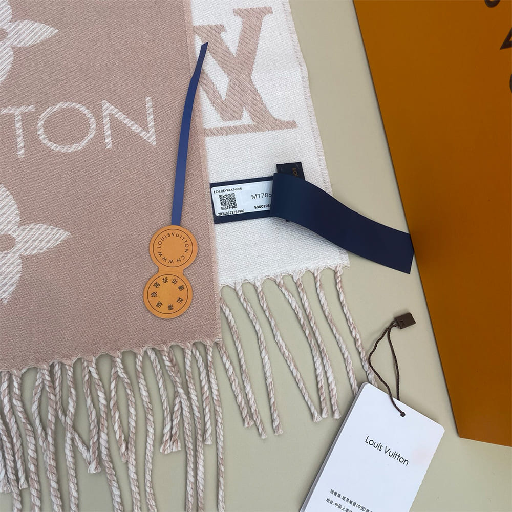LV  ESSENTIAL Scarf
