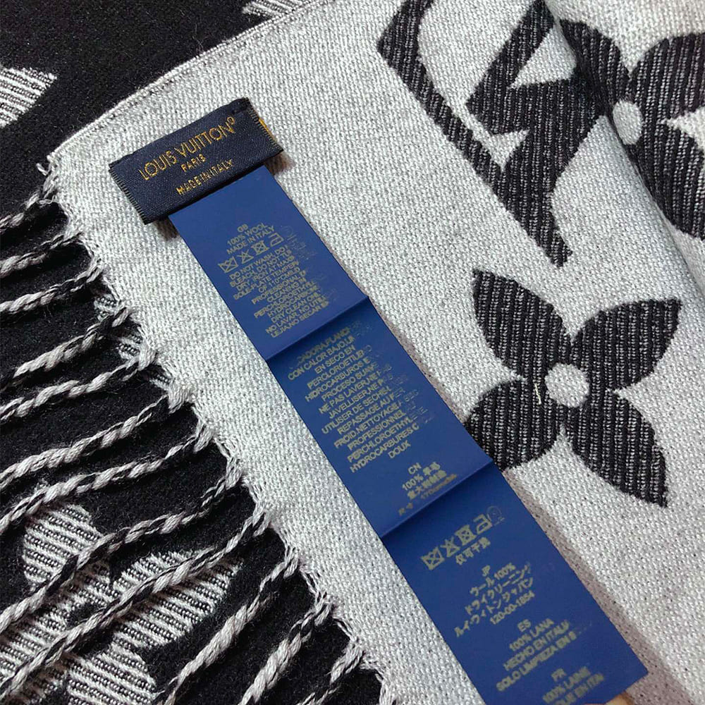 LV  ESSENTIAL Scarf