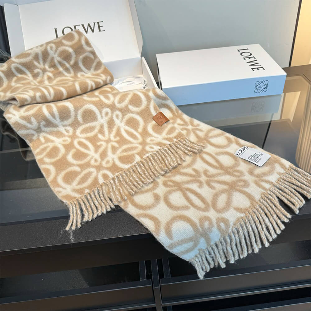 L0ew* Anagram scarf