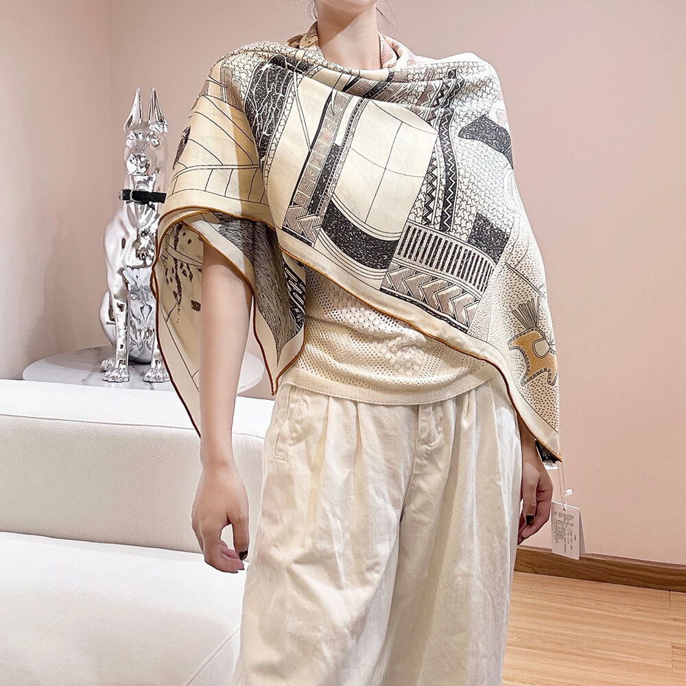 H**me5 Rendez-Vous Chez Herm??s shawl 140