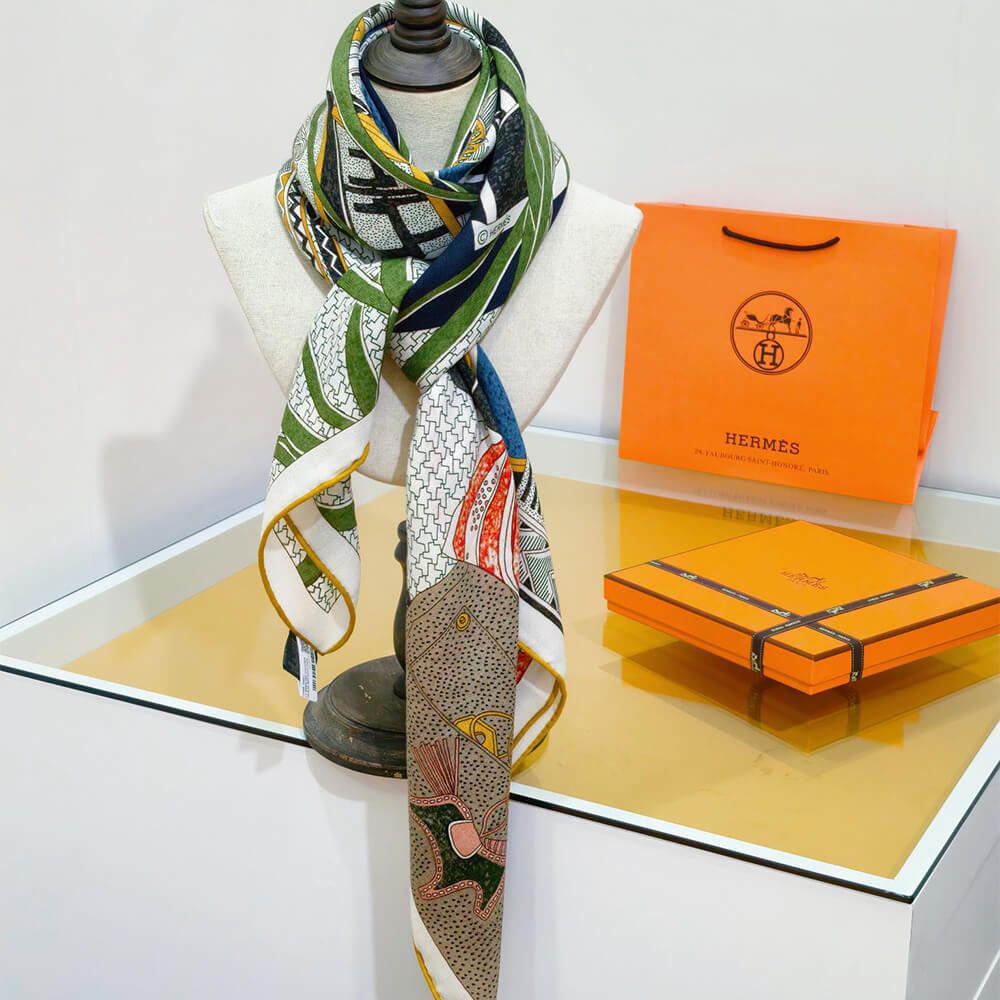 H**me5 Rendez-Vous Chez Herm??s shawl 140