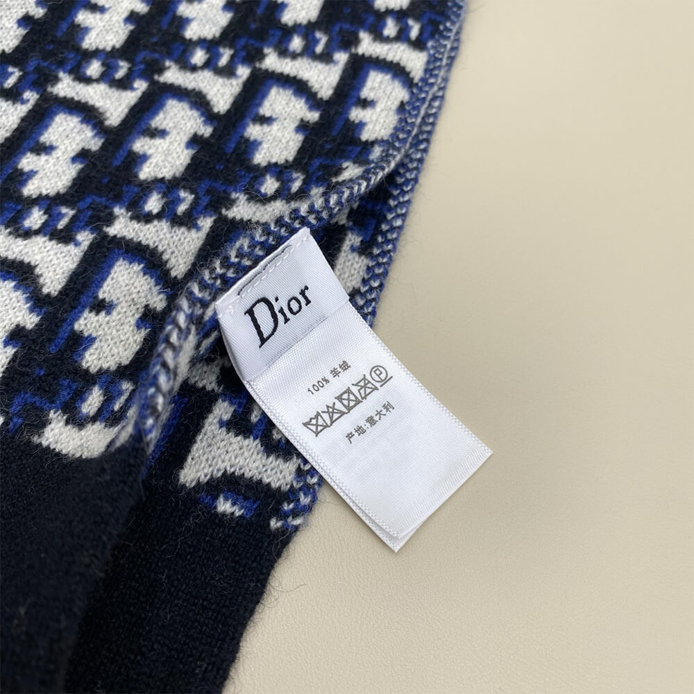 D10r Oblique Scarf