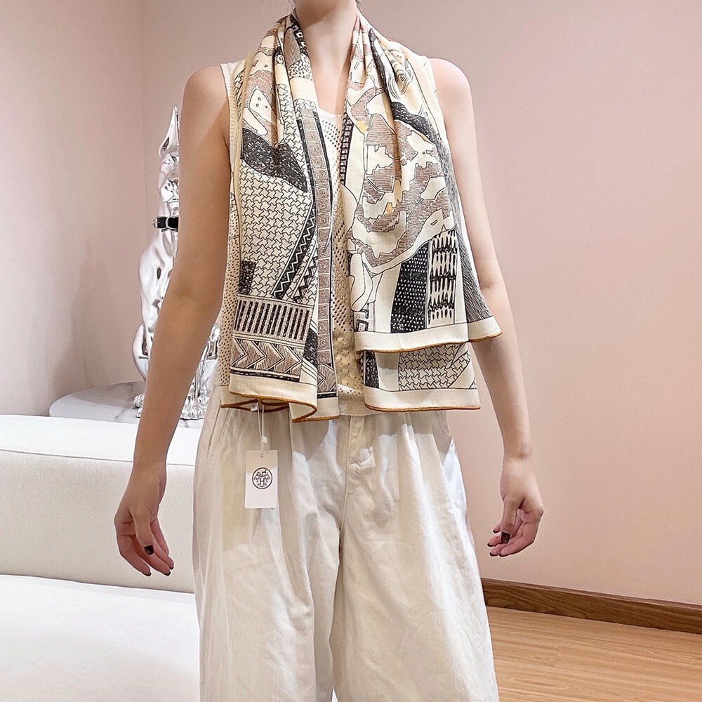 H**me5 Rendez-Vous Chez Herm??s shawl 140