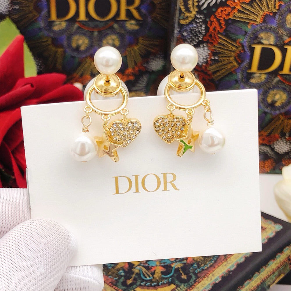 D10r Pearl charm earrings