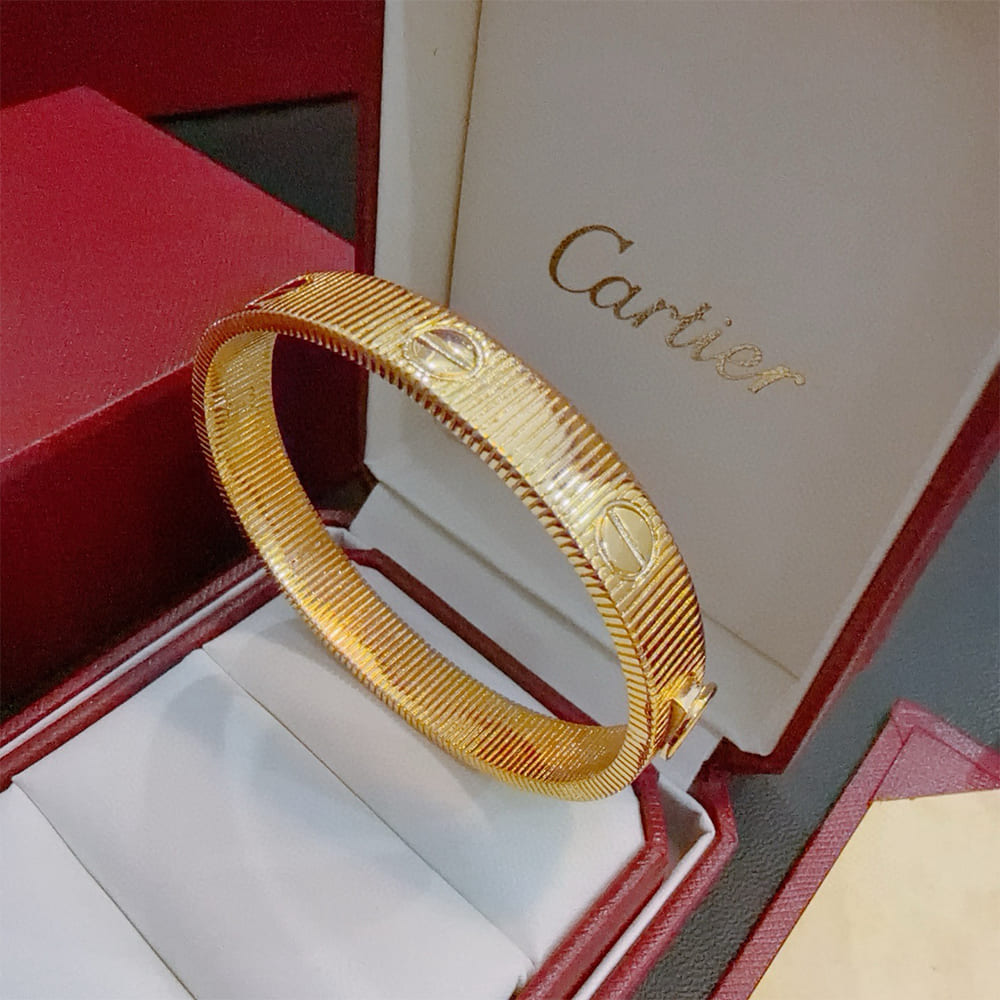 Ca*t1er LOVE Unlimited Bracelet