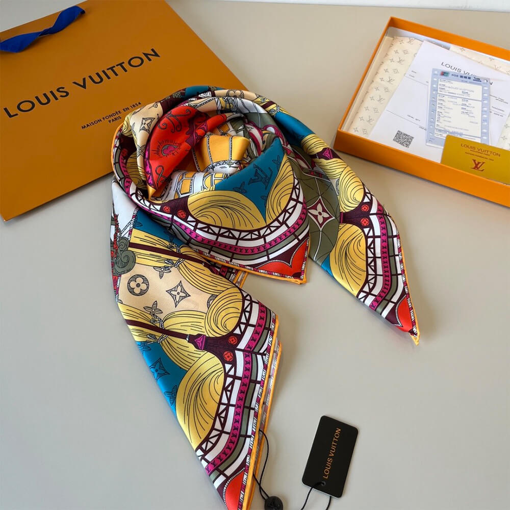LV Fly Away Square 90