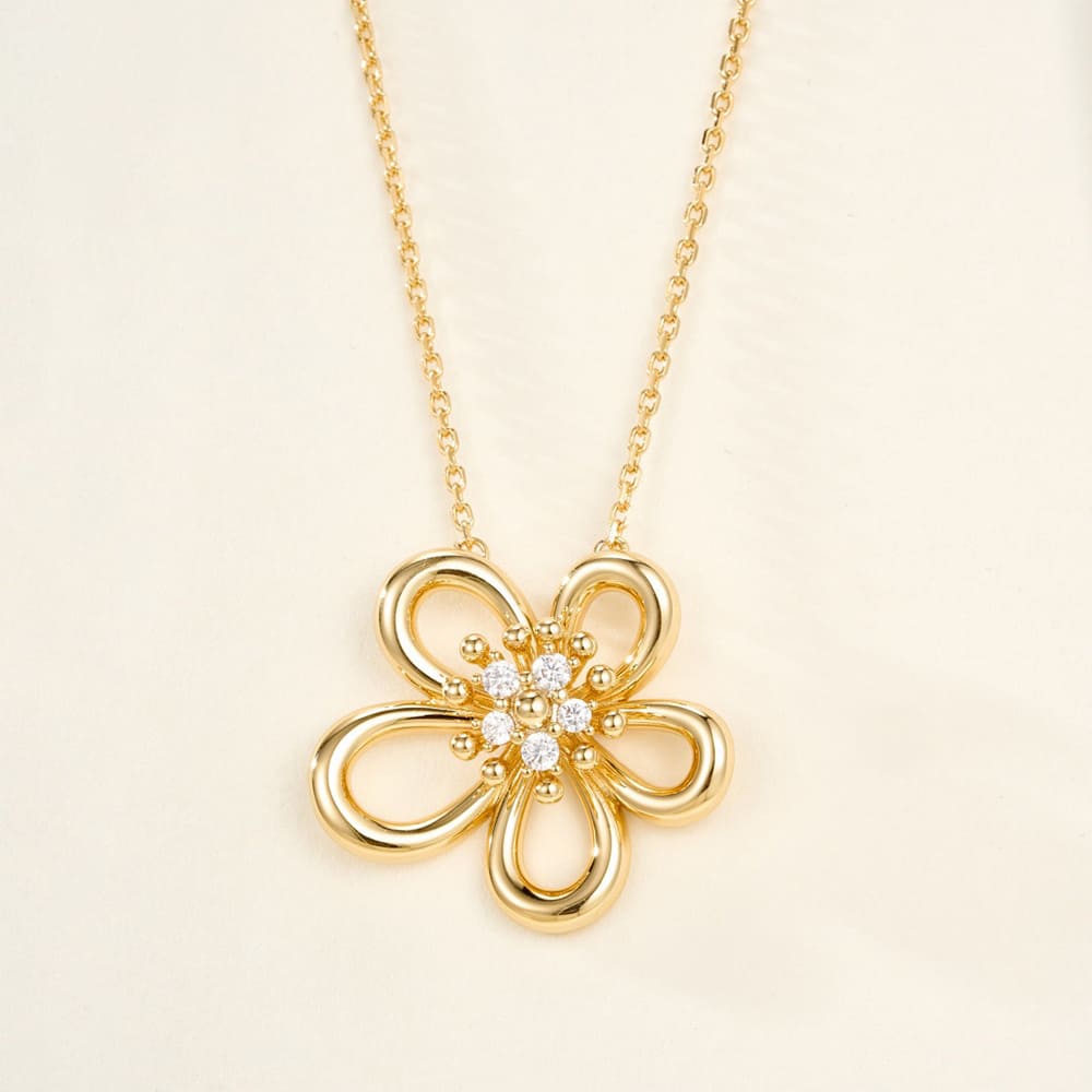 VCA Flowerlace necklace
