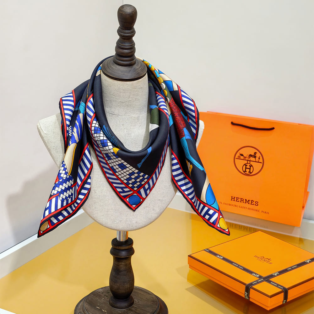 H**me5 A Toute Allure scarf 90