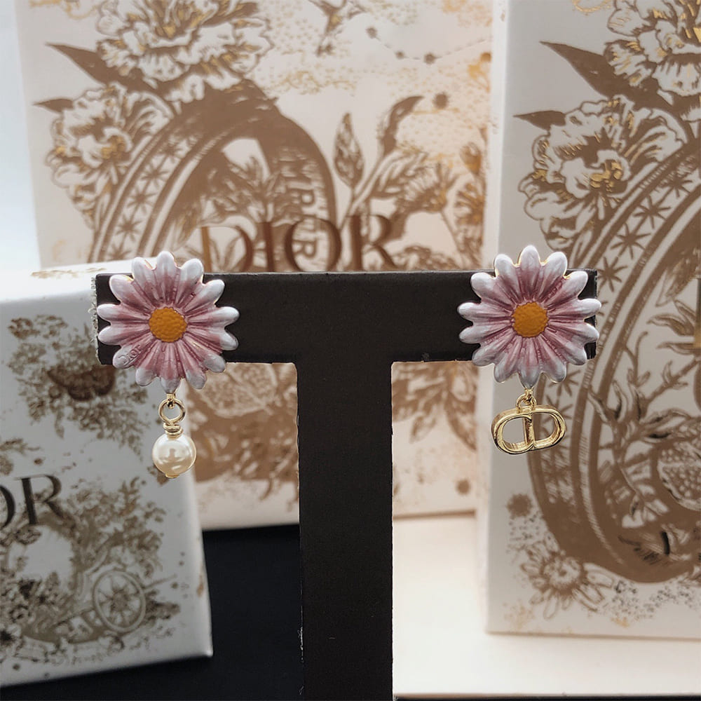 D10r Daisy earrings