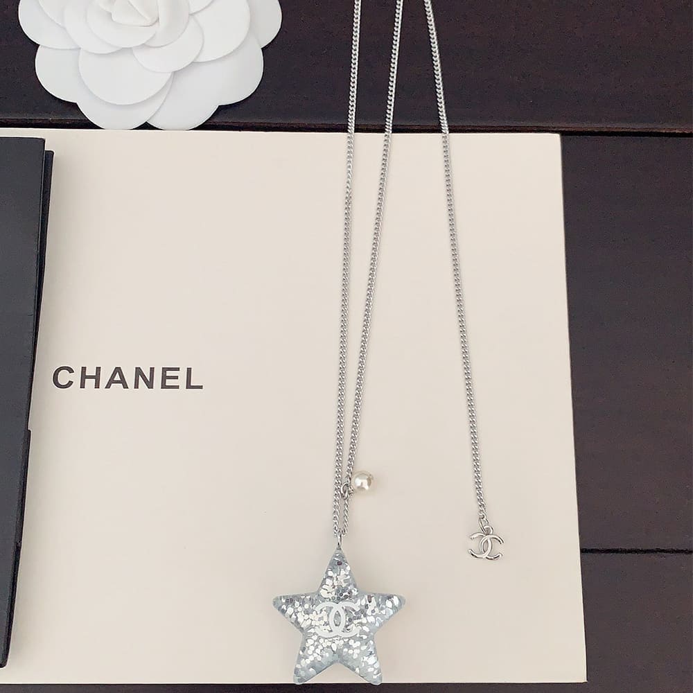 Ch**el necklace