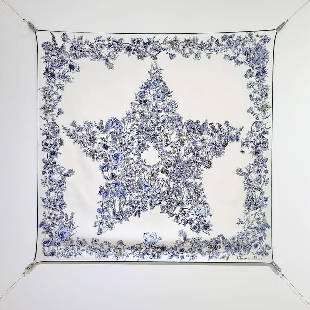 D10r printed 90 square scarf